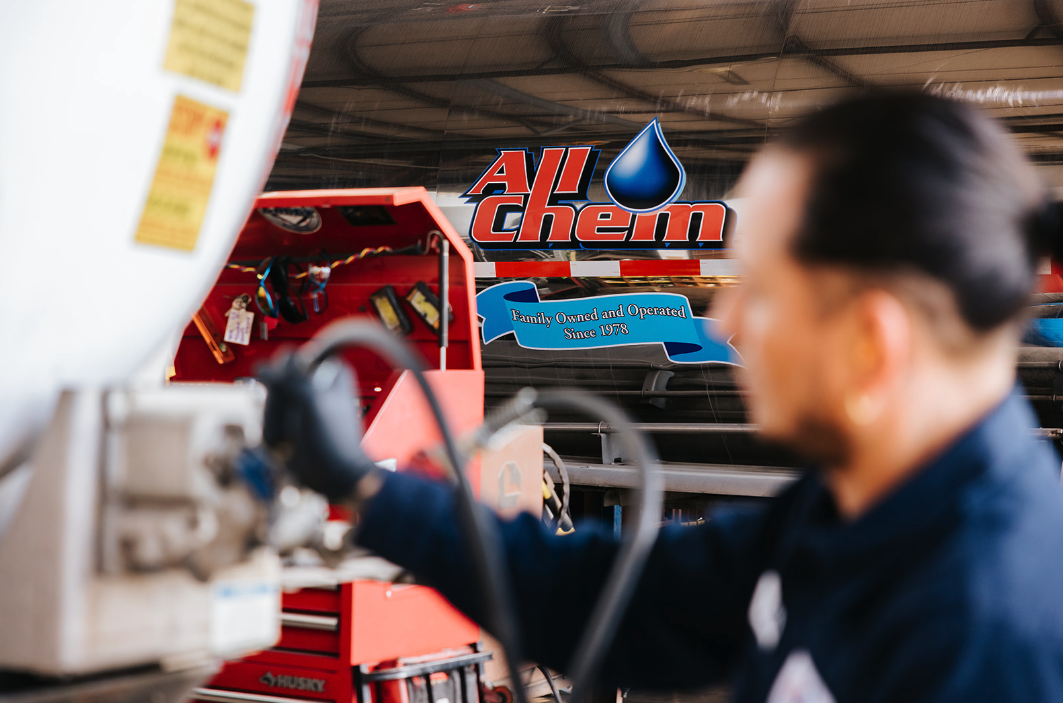 all-chem-tech-inspecting-tank
